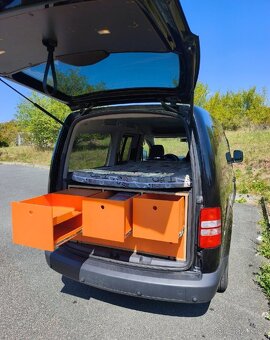 Obytná vestavba Vw Caddy Maxi - 2