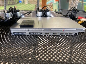 PS2 slim- 3 ovladače - 2