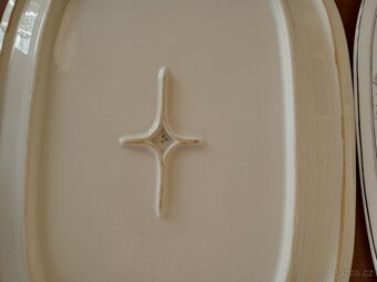 2 oválné porcelánové mísy - 2