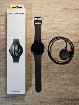 Samsung galaxy watch 4 44mm zelené - 2