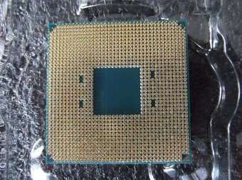 Ryzen 7 3700x + chladič - 2