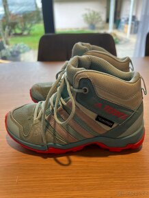 ADIDAS Terrex - trekové turistické boty, vel.31 - 2