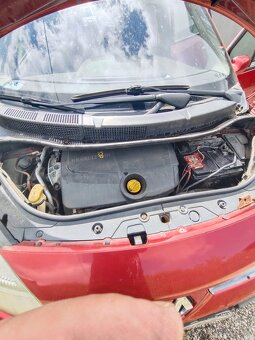Prodám Renault Scenic 1.9 DCI na náhr.dily - 2
