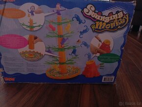 Swinging monkey - 2