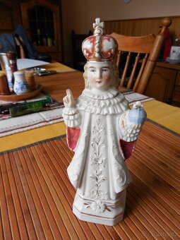 Porcelánová soška a sklenice "grogovka". - 2