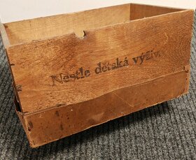 Bedna NESTLE Kindernahrung MOKRO ŠKODÍ - 2