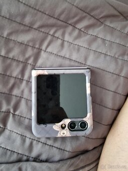 Galaxy Z flip 5 - 2