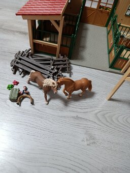 Stáj Schleich - 2