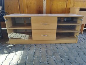 Skříň pod TV - 2