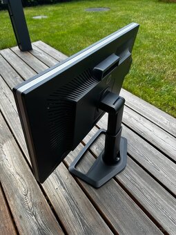 Monitor 27" - HP ZR2740w - 2