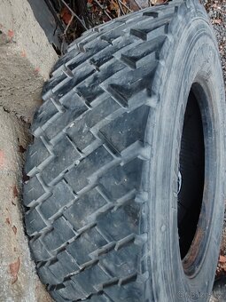 Pneu 265/70 r 19.5 protektor - 2