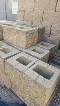Plotové tvárnice KB blok žluté - 2