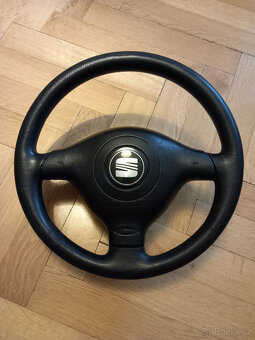 Seat tříramenný volant - 2