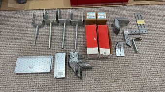 Spojovací materiál, kotvy, plechy, šrouby - 2