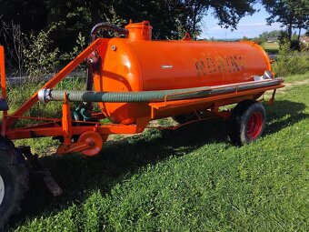 prodám Fekál 2500l NORING - 2