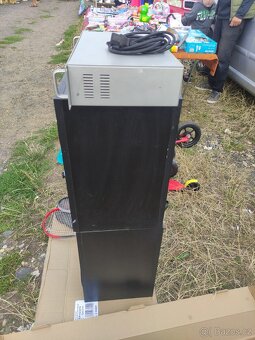 Reprobedny a zesilovač - 2500 Kč - 2