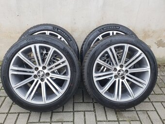 Alu kola peugeot 5x108 r18 8j et27 pneu 235/45/18 - 2