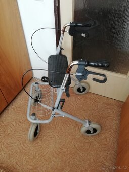 Chodítko pro seniory se sedatkem - 2