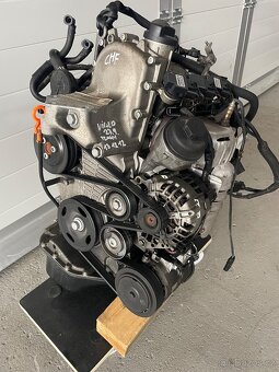 Kompletní motor 1,2htp 44kw CHFA nájezd 115tis km - 2
