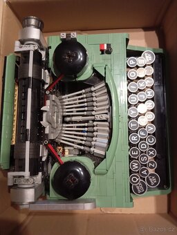 Psací stroj z lega - 2