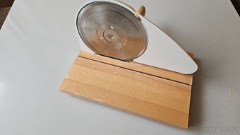 Ruční kráječ na chleba - 2