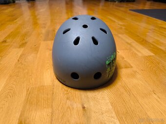 Přilba Tempish - velikost S - 2