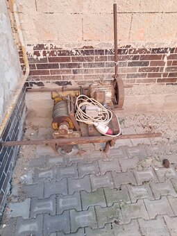 Stavební vrátek - 2