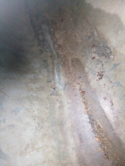 Nádrž, cisterna ,sud, napáječka na vodu. - 2