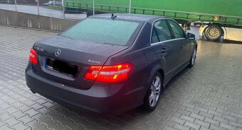 Mercedes E250 4matic AMG - 2