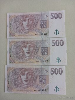 3 bankovky 500 Kč, číselně za sebou K07, r. 2009, UNC. - 2