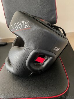 Boxerské rukavice + helma OUTSHOCK (Decathlon) – TOP stav - 2