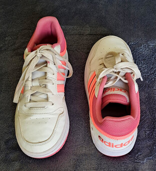 Dívčí boty ADIDAS - velikost 35,5 - 2