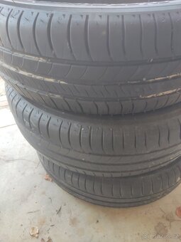 P: Letní pneu 195/65 R15 - 2
