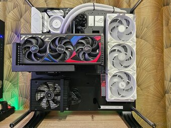 HERNÍ PC THERMALTAKE CORE P5 vs ASUS ROG STRIX RTX 4080 16GB - 2