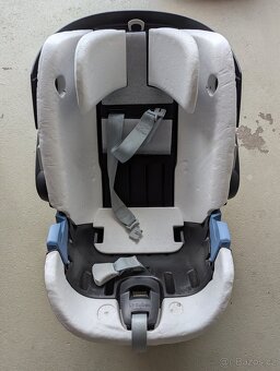 Dětská autosedačka Cybex Aton 5 + Isofix základna - 2