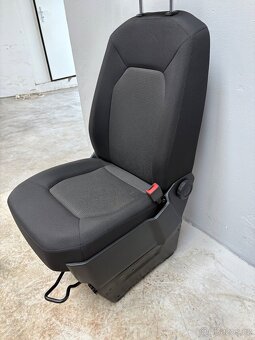 Sedadlo pravé Vw Crafter Man 2017- Výborný stav - 2