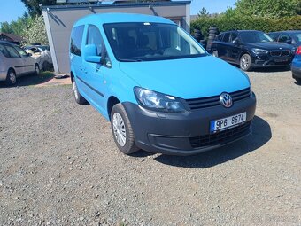 VW Caddy 1.6 TDI, bez koroze, klima, tažné - 2