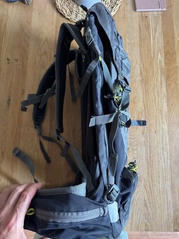 Turistický batoh Quechua 30 - 2