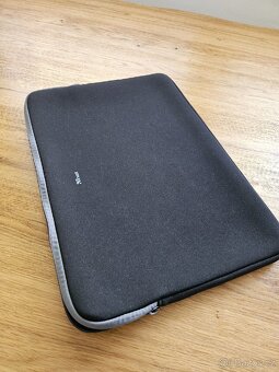 Neoprenový obal na notebook Trust 17.3 - 2