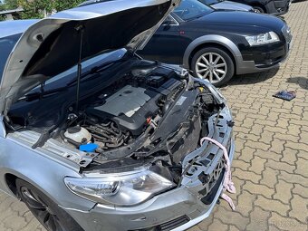VW Passat CC 2.0 TDI 125 kW – havarovaný, pojízdný - 2