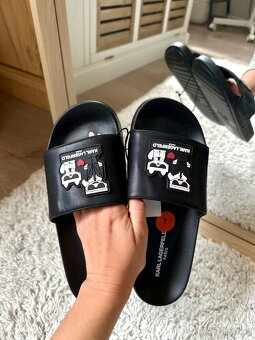 ČERNÉ PANTOFLE KARL LAGERFELD - 2