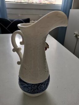 Vázička porcelánová s plastickým motivem ovoce - 2