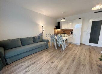 Pronájem bytu 2+kk/B, 62m², ul. Zlochova, Praha 4 - Modřany, - 2