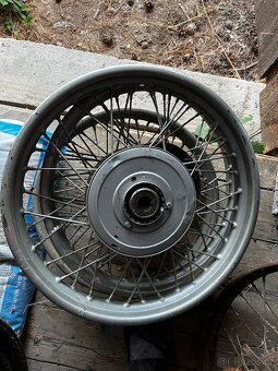 Náboje, kola, středy a řetězovky Jawa/CZ - 2