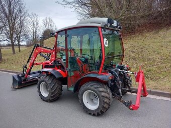Italsky vyráběný traktor o výkonu 67 koní - 2
