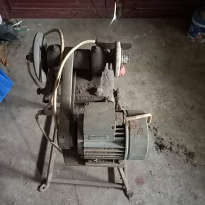 Bruska dvoukotoučová - 2