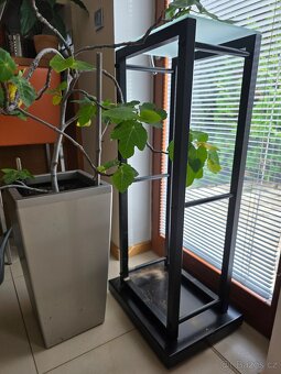 Luxusní designový stojan na dřevo ke krbu - 2