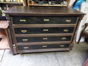 Stará dřevěná komoda - 2