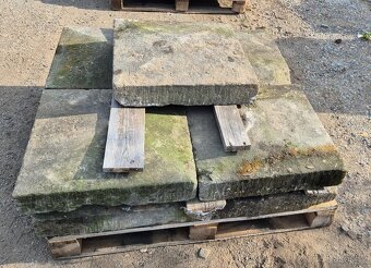 Pískovcová hlava 7 - 2