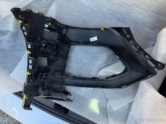 Audi rsq8 levá přední část nárazníku - 2